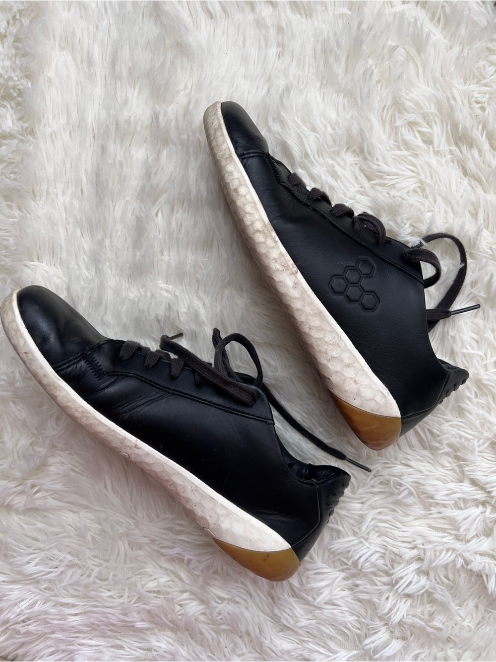 Vivo Barefoot Geocourt Black Sneakers - Picture 4 of 7